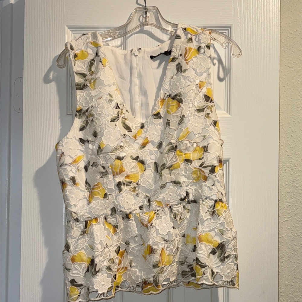 White House Black Market Floral Embroidered Blouse